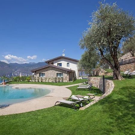 Villa Divina - Apt Divina Con Piscina E Vista Lago Castelletto Di Brenzone Exteriör bild