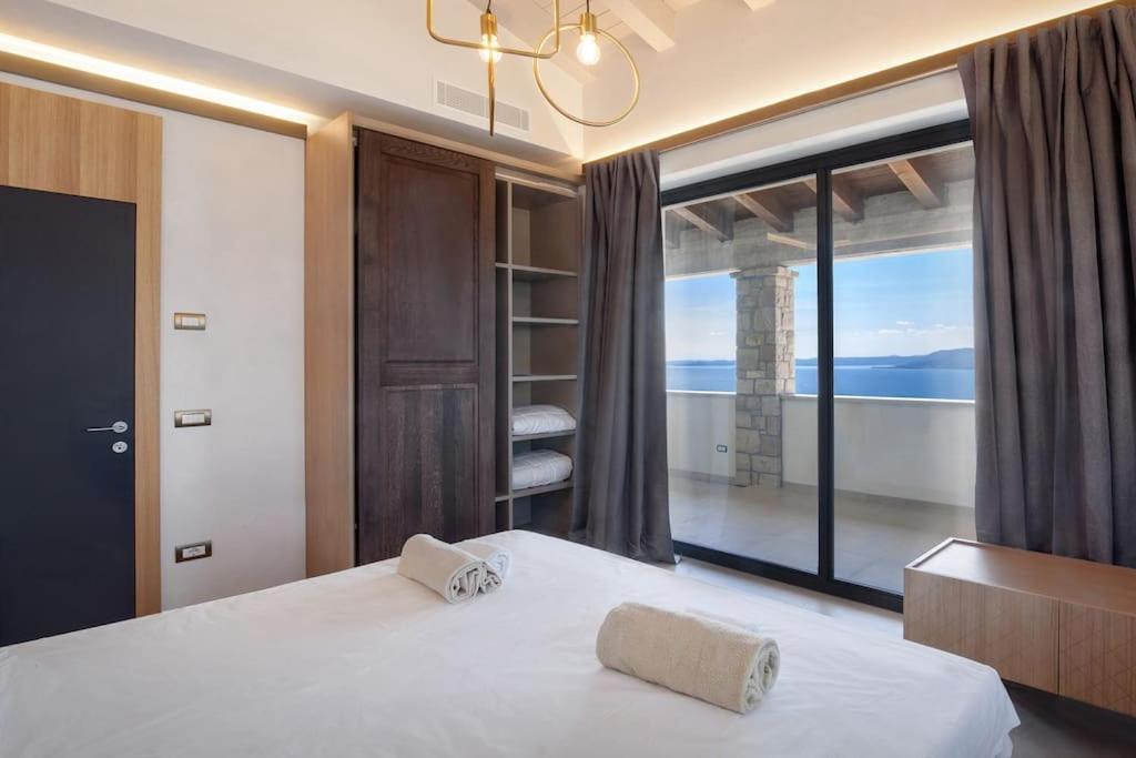 Villa Divina - Apt Divina Con Piscina E Vista Lago Castelletto Di Brenzone Exteriör bild